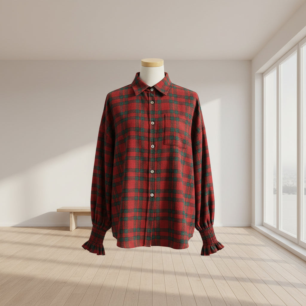 Women’s plaid cotton blouse with square neckline and commuter style