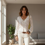 Women’s street fashion lace blouse with long sleeves