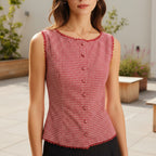 Women’s retro plaid sleeveless blouse with slim fit and minimalist design